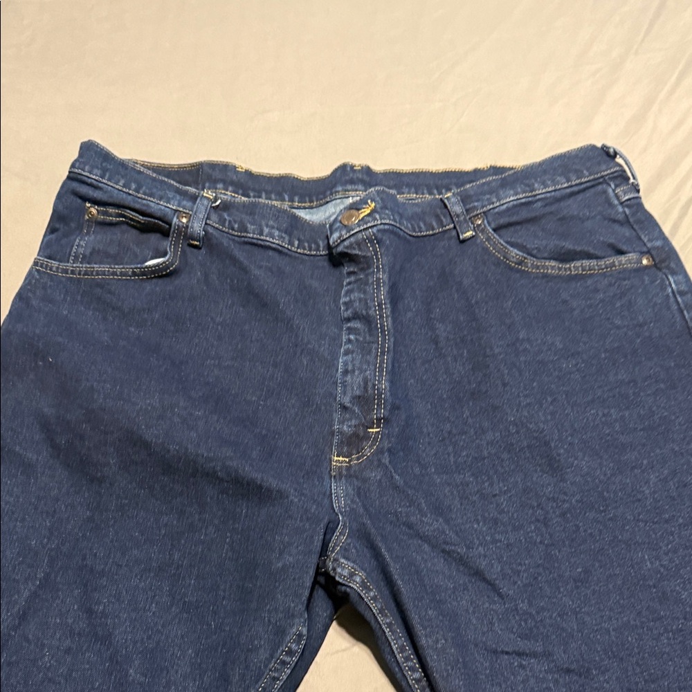 Wrangler Men's Relaxed Fit Blue Jeans. 42x30 - Picture 2 of 4